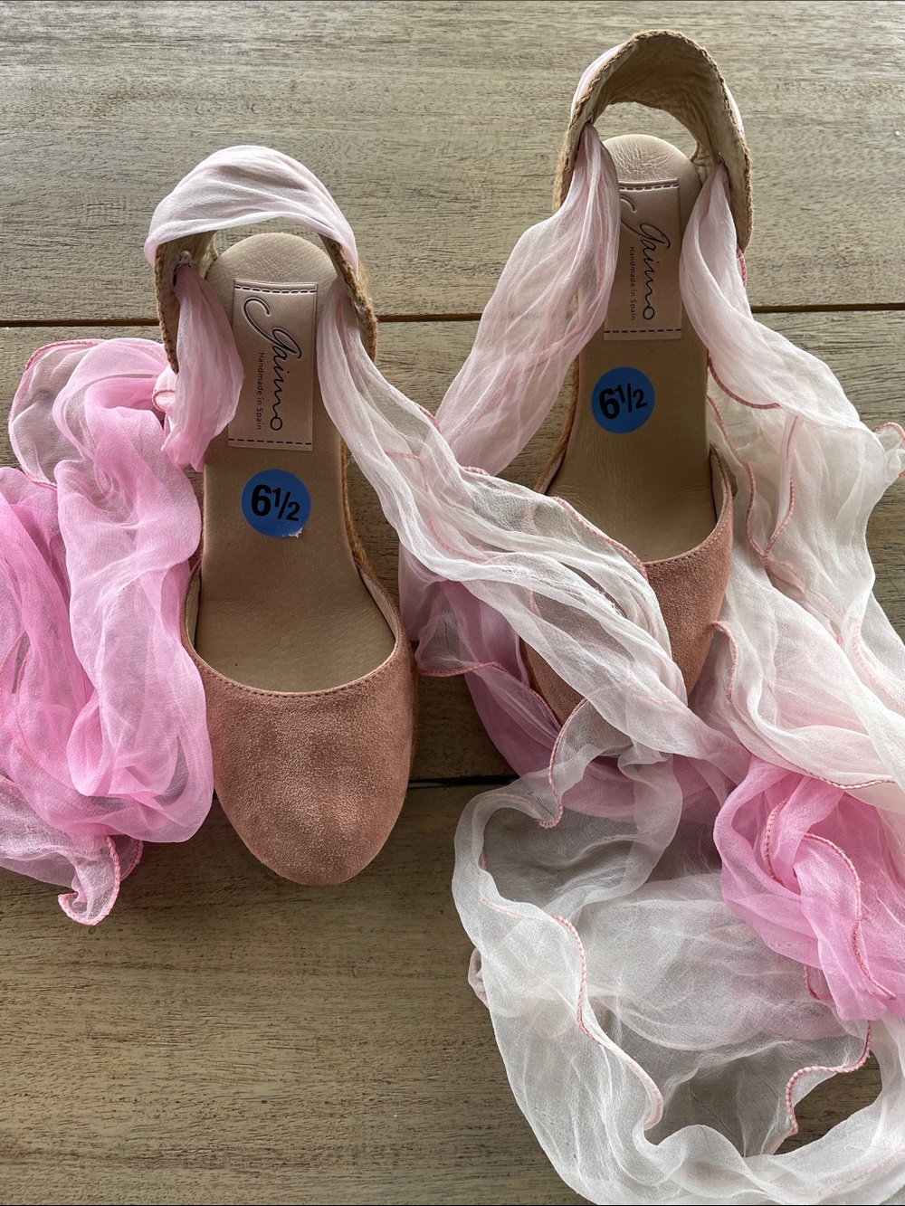 Gaimo Pink Suede Espadrille Wedges with Ankle Wraps
Handmade in Spain 
NWOT/BOX